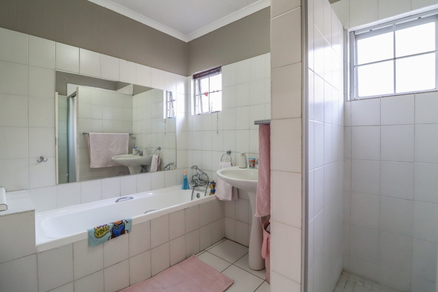 4 Bedroom Property for Sale in Waverley Free State